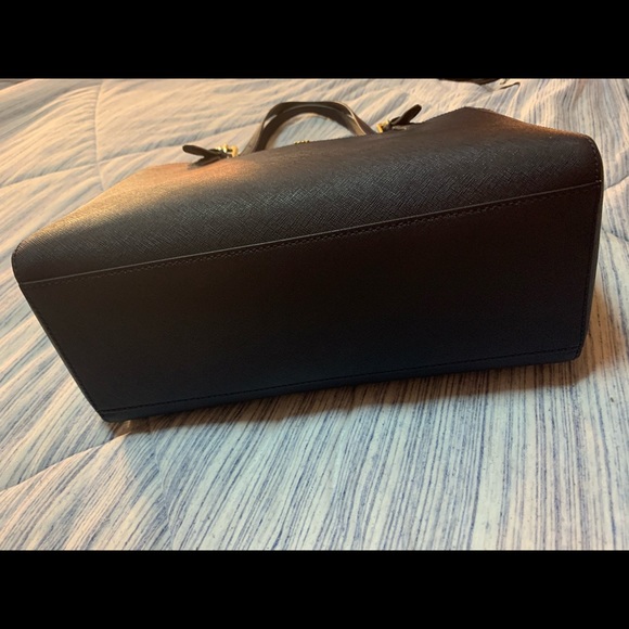 SOLD!Tory Burch Emerson Navy Tote purse bag - Picture 3 of 6